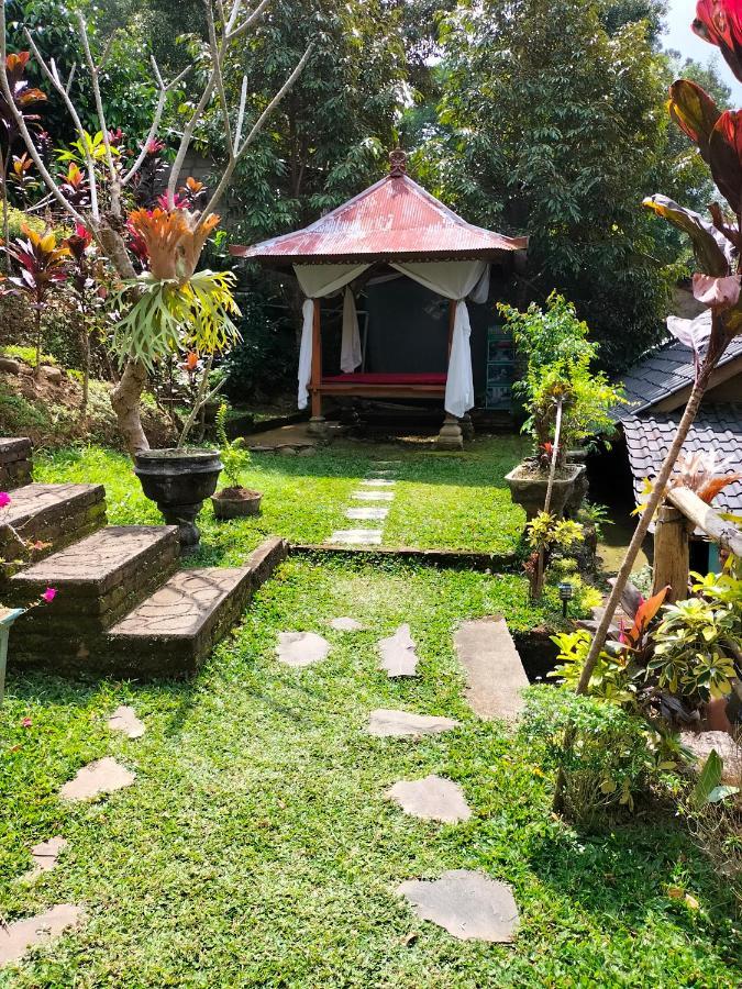 Friendly Homestay Lemukih Singaraja Eksteriør billede